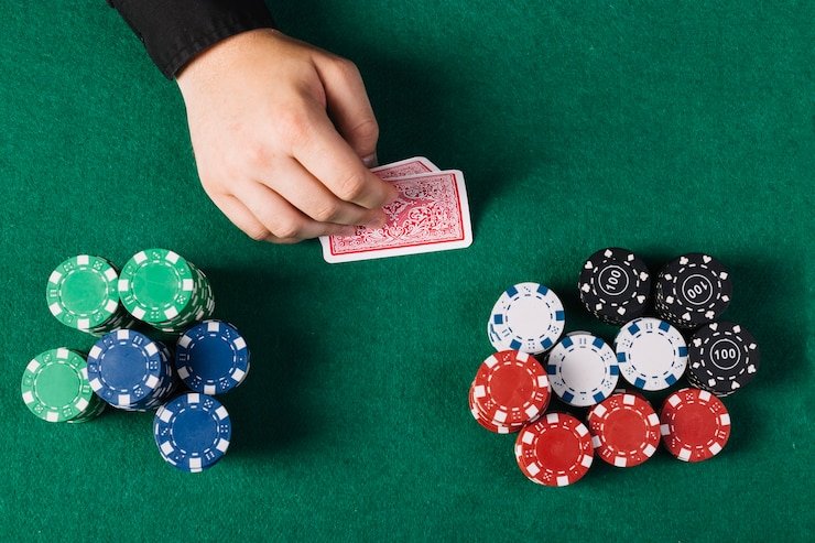Bagan tingkat loyalitas rook menampilkan manfaat progresif dari Member hingga Diamond